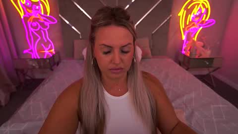 Kira online show from September 14, 2025, 8:30 pm