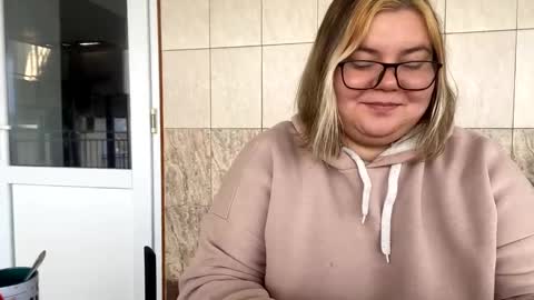 Just Kira online show from December 26, 2024, 7:56 am