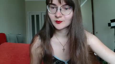 KiraGoldens online show from June 30, 2026, 6:47 am