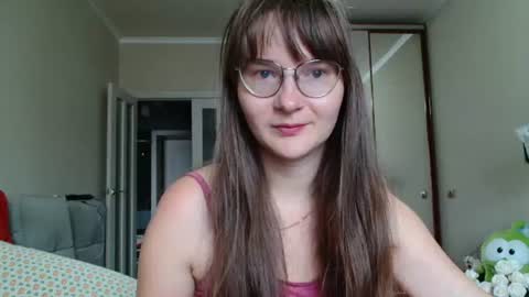 KiraGoldens online show from August 2, 2026, 6:34 am