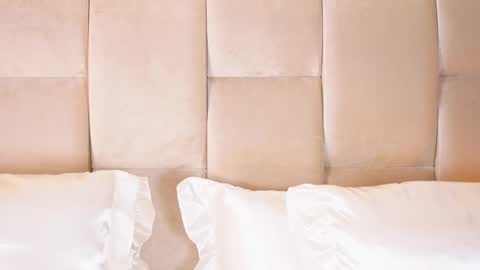 kira online show from October 1, 2025, 12:49 am