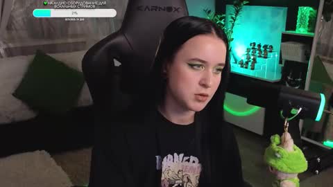 Kira    online show from October 4, 2025, 11:25 pm