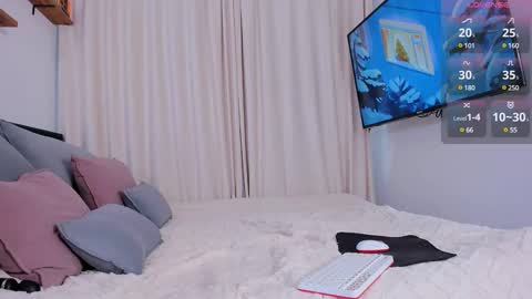 Snapshot of kiralotus chatting on January 25, 2025, 8:10 am little vampire online show from January 25, 2025, 8:10 am