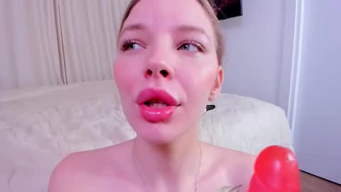 Snapshot of kiralotus chatting on March 12, 2025, 5:13 am little vampire online show from March 12, 2025, 5:13 am