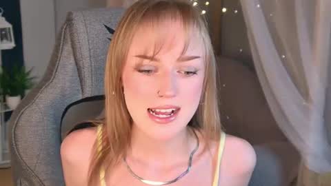 Kira online show from July 8, 2026, 2:49 am