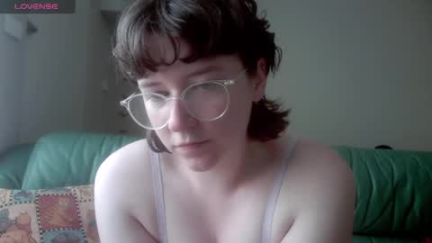 Snapshot of kirbythefae chatting on December 7, 2024, 2:31 am Kirby online show from December 7, 2024, 2:31 am