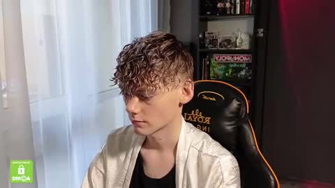 Kirill and Andrey online show from November 9, 2025, 12:14 pm