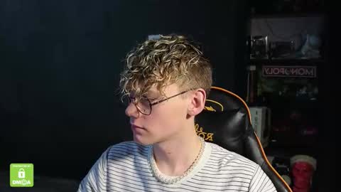 Kirill and Andrey online show from November 28, 2025, 9:23 am