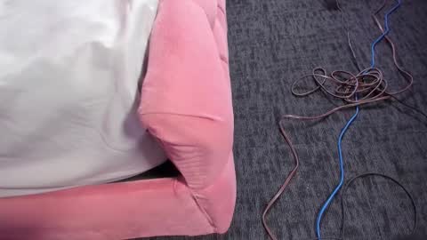 Kira online show from January 5, 2026, 5:27 pm