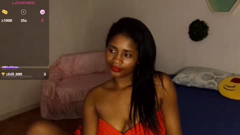 Snapshot of kiss_violet chatting on December 13, 2024, 2:54 am Violet online show from December 13, 2024, 2:54 am