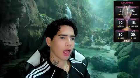 kiss_whitee online show from February 19, 2026, 12:28 am