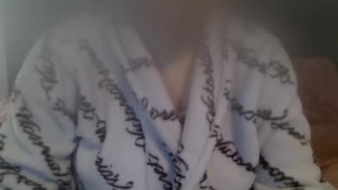 Snapshot of kissandtell1357 chatting on October 27, 2025, 2:21 pm kissandtell1357 online show from October 27, 2025, 2:21 pm