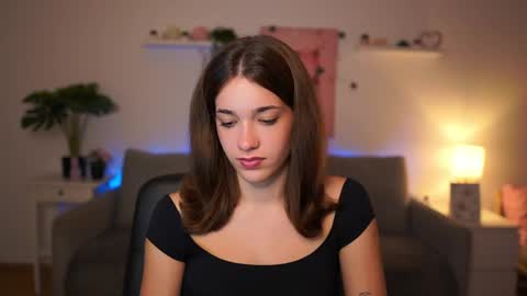 Sisi online show from October 21, 2025, 1:12 pm