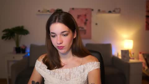 Sisi online show from December 17, 2025, 2:12 pm