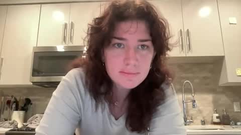 kissingvenus online show from January 14, 2026, 6:13 pm