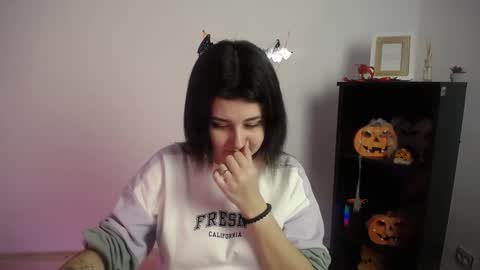 Snapshot of kissleoxx chatting on November 9, 2025, 1:31 pm kissleoxx online show from November 9, 2025, 1:31 pm