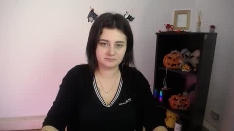 Snapshot of kissleoxx chatting on November 11, 2025, 1:33 pm kissleoxx online show from November 11, 2025, 1:33 pm