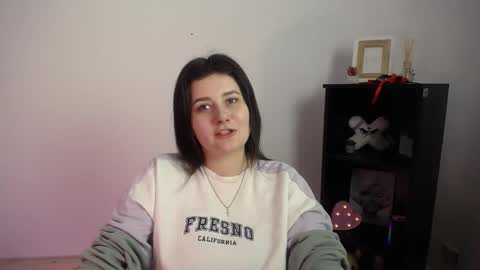 Snapshot of kissleoxx chatting on November 17, 2025, 1:17 pm kissleoxx online show from November 17, 2025, 1:17 pm