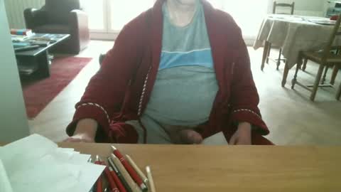 Snapshot of kisslog1 chatting on December 29, 2024, 11:29 am kisslog1 online show from December 29, 2024, 11:29 am