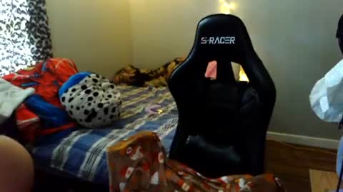 kissminni online show from June 14, 2026, 8:44 pm