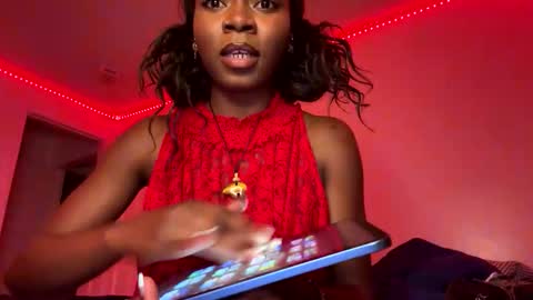 kissmyhipss online show from April 5, 2026, 4:20 am