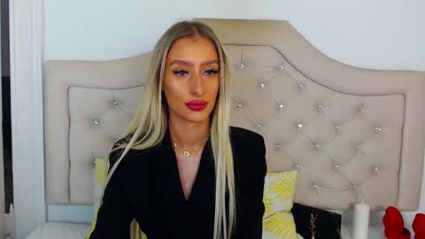 Snapshot of kissnatalie chatting on November 15, 2025, 10:01 am Natalie online show from November 15, 2025, 10:01 am