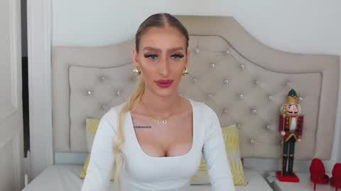 Snapshot of kissnatalie chatting on December 14, 2025, 2:44 pm Natalie online show from December 14, 2025, 2:44 pm