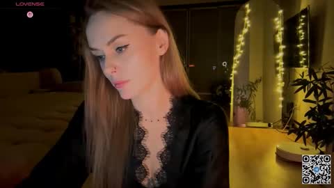 Emma online show from November 8, 2025, 9:46 pm