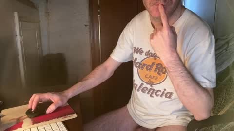 kissofbanned1983 online show from May 22, 2026, 7:48 am