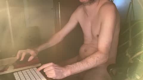 kissofbanned1983 online show from July 24, 2026, 9:40 am