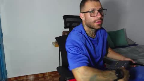 kite__ online show from January 30, 2025, 11:24 pm