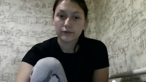 kiti_kitiss online show from January 16, 2025, 5:44 pm