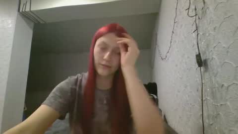 kiti_kitiss online show from March 18, 2026, 4:32 pm