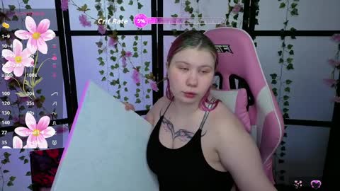 kitsune_little online show from April 9, 2026, 12:32 pm