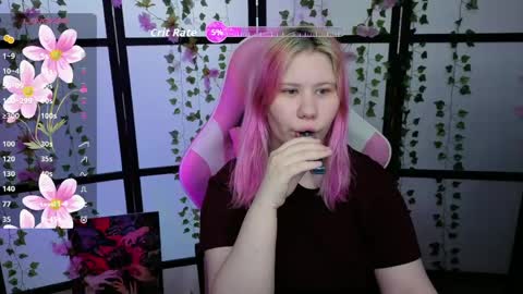 kitsune_little online show from April 13, 2026, 7:47 am