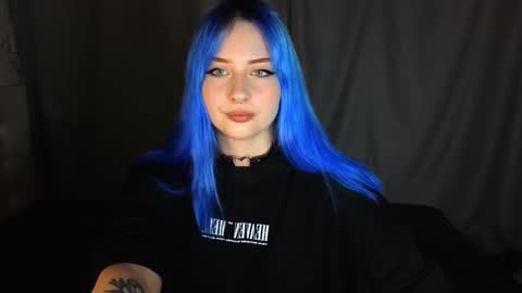 Alisa online show from December 11, 2024, 5:04 pm