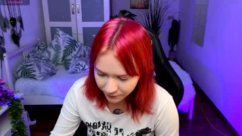 Snapshot of kitten_murray chatting on October 5, 2025, 5:28 am barbara online show from October 5, 2025, 5:28 am