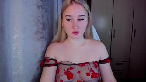 Snapshot of kitten_sun chatting on October 30, 2025, 3:08 am kitten_sun online show from October 30, 2025, 3:08 am