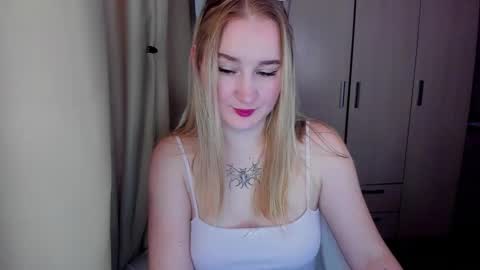 Snapshot of kitten_sun chatting on February 19, 2026, 3:13 am kitten_sun online show from February 19, 2026, 3:13 am