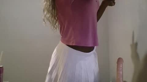 Snapshot of kittencrown chatting on March 30, 2026, 6:25 am bambi online show from March 30, 2026, 6:25 am