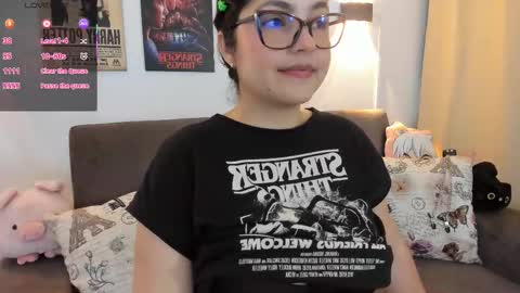 kitten online show from March 6, 2026, 9:33 pm