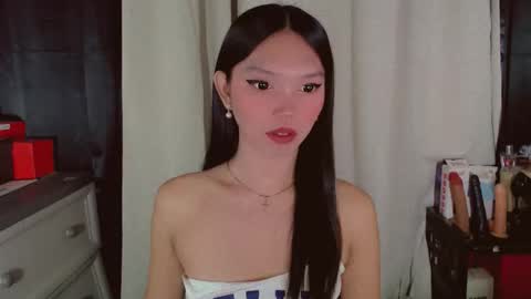 KITTY online show from May 3, 2026, 8:37 pm