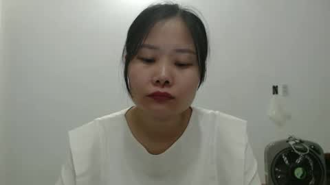 kitti_baby2x online show from March 30, 2026, 1:01 pm