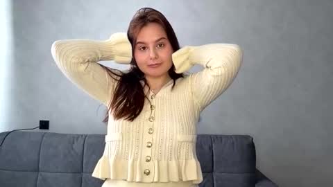 Ellaiza online show from March 13, 2026, 6:53 am