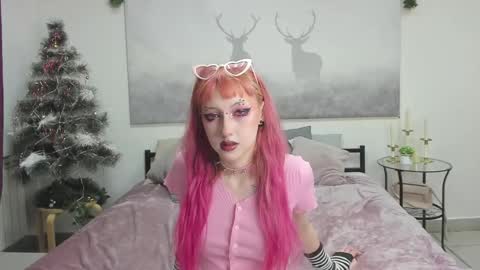 kitttywhisper online show from February 11, 2026, 5:34 am