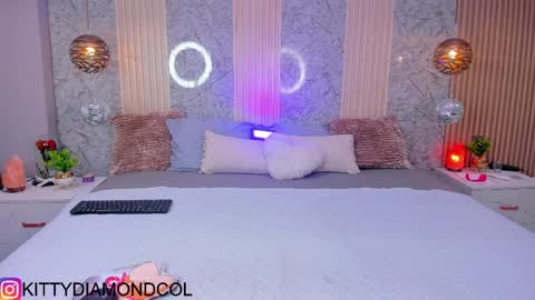 kitty__diamond_ online show from April 12, 2026, 2:16 am