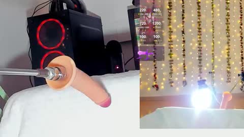 Snapshot of kitty__rosse__ chatting on November 15, 2025, 10:01 am Kitty online show from November 15, 2025, 10:01 am