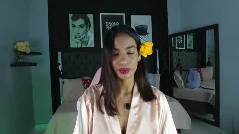 Kitty online show from November 24, 2025, 11:54 am