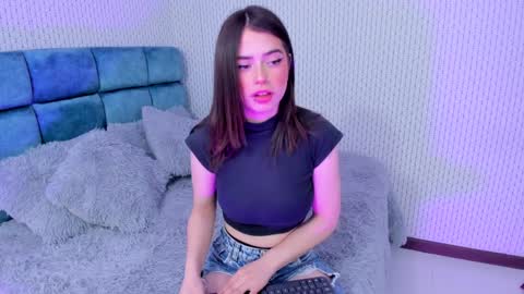 Snapshot of kitty_ford chatting on December 19, 2024, 3:30 pm Kitty online show from December 19, 2024, 3:30 pm