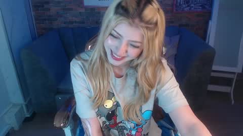 kitty_fox_b online show from December 12, 2024, 6:53 pm